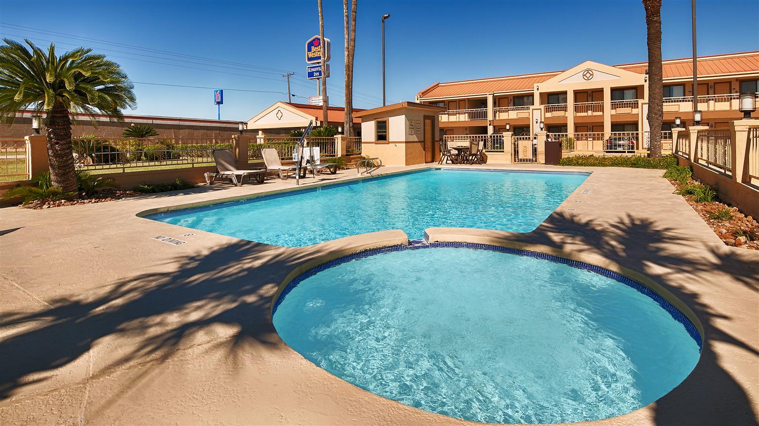 Americas Best Value Inn Kingsville Exteriör bild